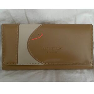 Kate Spade New York Tan Cream Leather Trifold Wallet Snap Closure ID Window#663